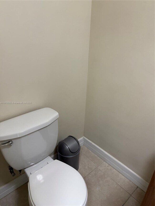 Foto del edificio - 4800 NW 179th St