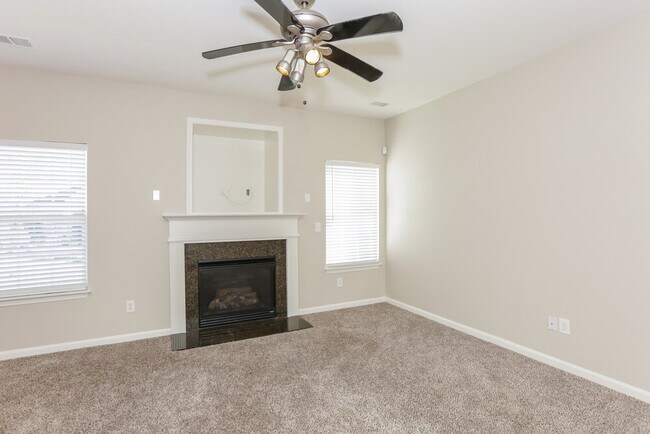 Foto del edificio - 6415 Glenolden Dr