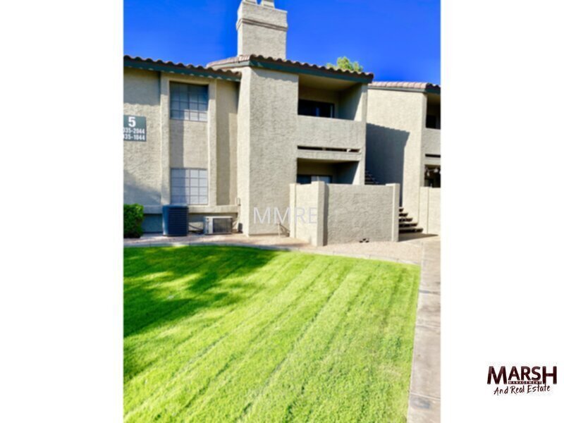 Foto principal - Cozy 2 bedroom condo with community pool in Mesa!