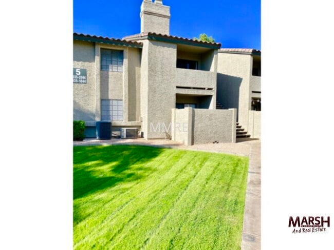 Cozy 2 bedroom condo with community pool in Mesa! - Cozy 2 bedroom condo with community pool in Mesa!