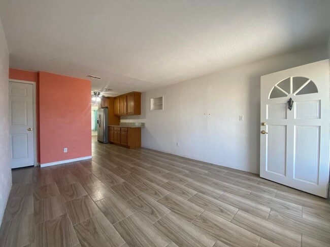 Photo - 2/1.5 Beachside Bungalow House