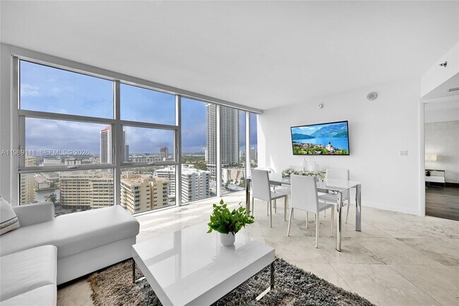 Building Photo - 1830 S Ocean Dr