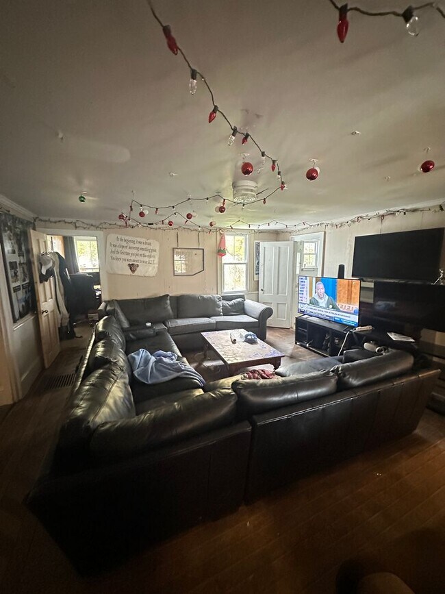 Foto del edificio - 80 N Main Ave