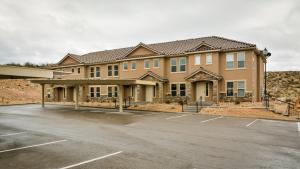 Primary Photo - Cottage at Fossil Hills Townhome