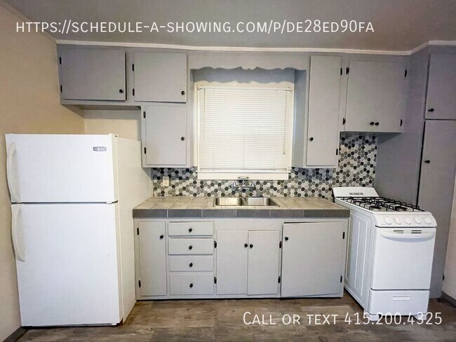 Foto del edificio - 1074-1078 3rd St-1076