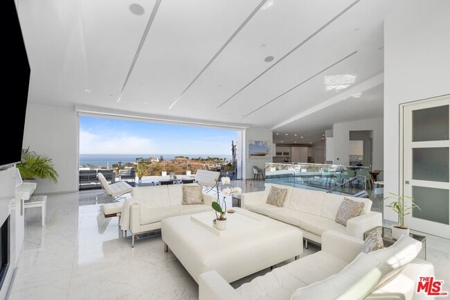 Building Photo - 28405 Via Acero