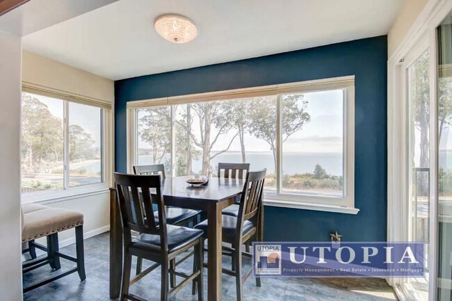 Building Photo - Ocean Views! 2 bd/ 1.5 bath condo w/ Commu...