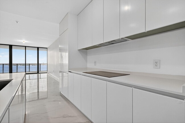 Foto del edificio - 701 NE 23rd St