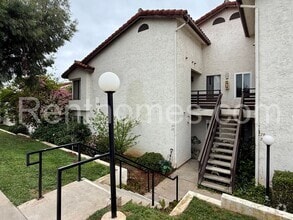 Building Photo - 2425 Cranston Dr