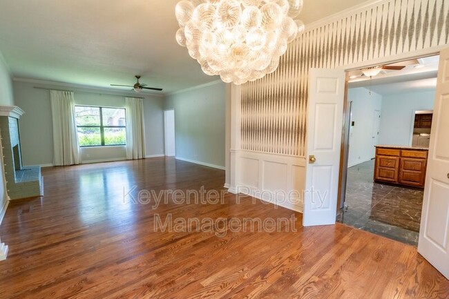 Foto del edificio - 4325 S Chestnut Ave