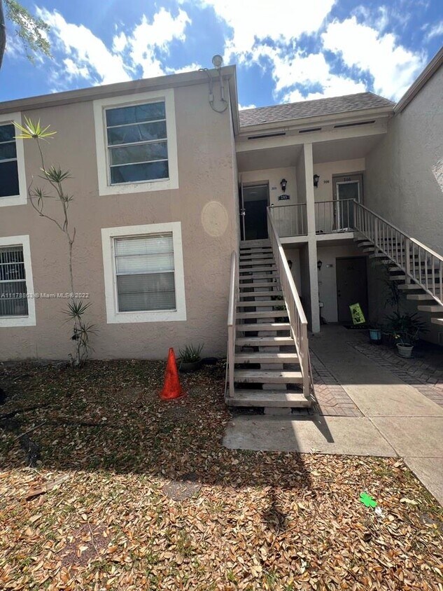 Primary Photo - 1000 NW 80th Ave