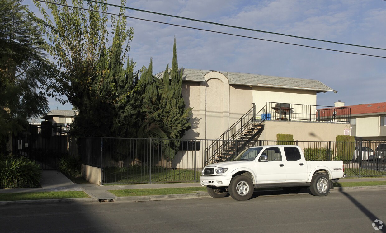 Foto del edificio - 5791 Kingman Ave