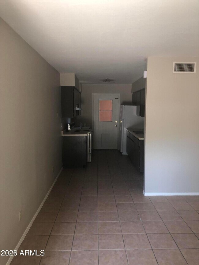 Foto del edificio - 461 E 9th Ave
