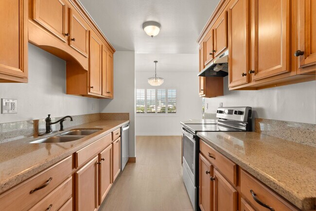 Foto del edificio - 1115 S Elm Dr