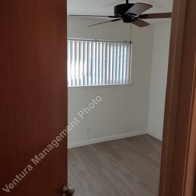 Building Photo - 636 Paseo Esmeralda