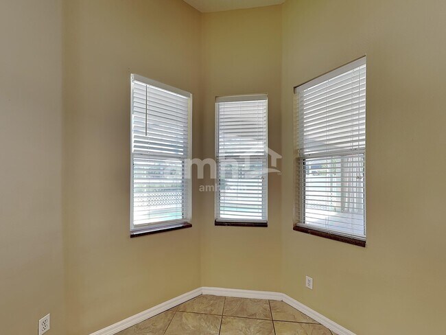 Foto del edificio - 3106 43rd Ave E