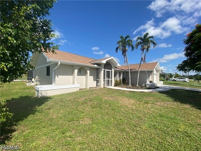 Building Photo - 1110 SW 15th Ave