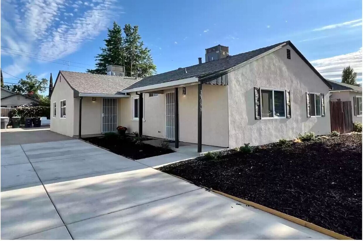 Primary Photo - 7360 25th Ave