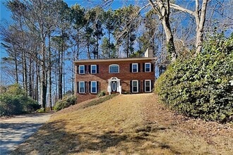 Building Photo - 3163 Oak Springs Way