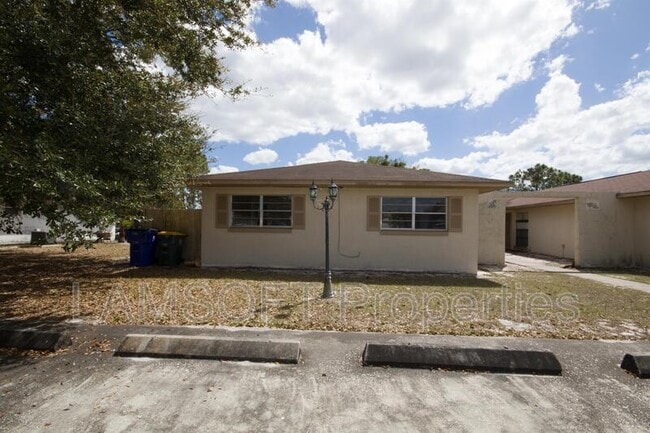 Building Photo - 4521 Leucadendra Dr