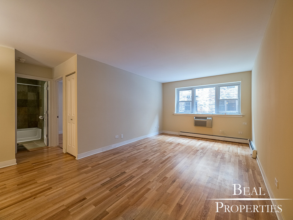 Primary Photo - 625 W Wrightwood Ave