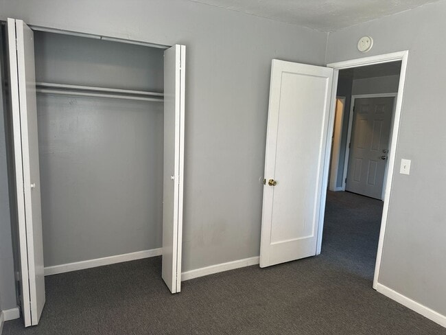 Building Photo - 3109 School St