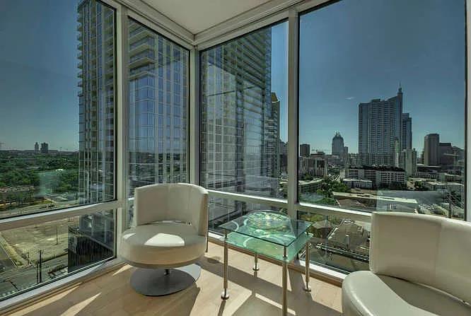 Foto principal - 300 Bowie St