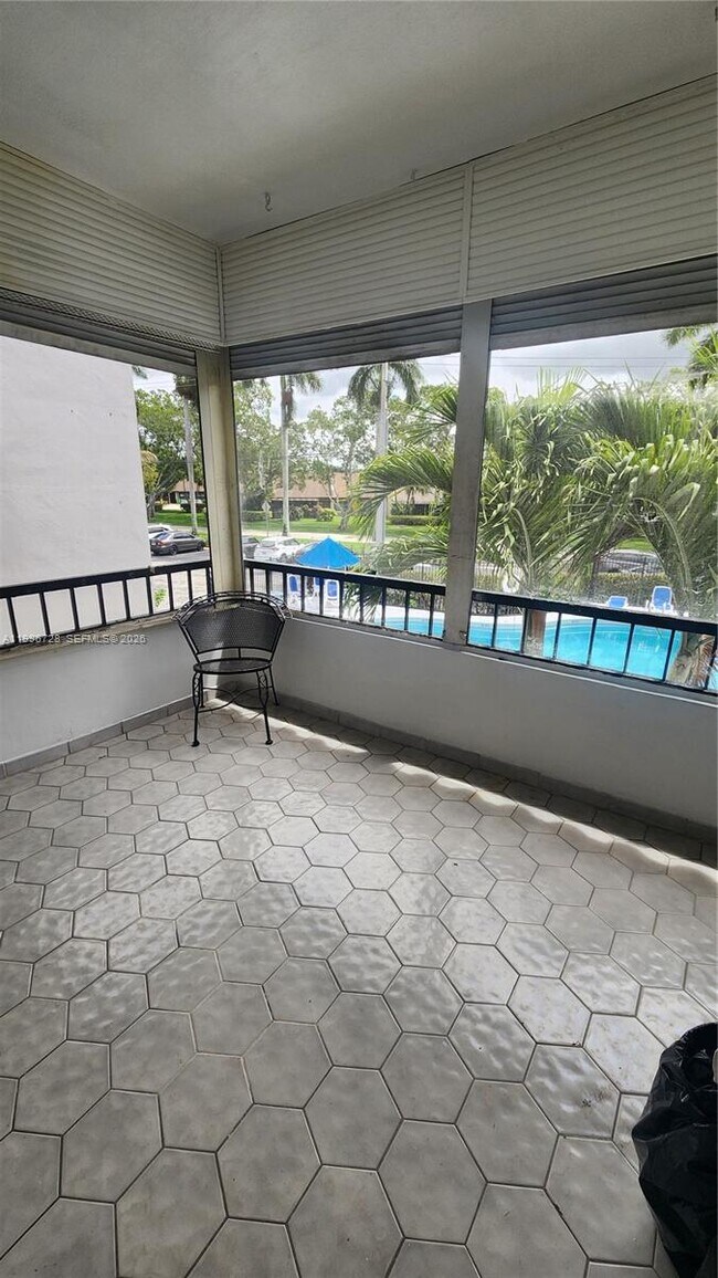 Foto del edificio - 3811 NW 84th Ave