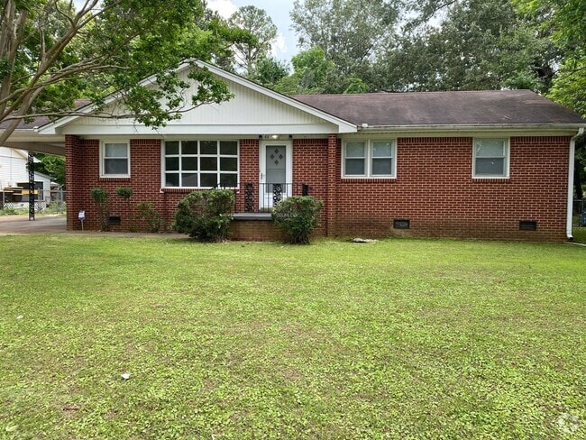 Building Photo - 44 Charjean Dr
