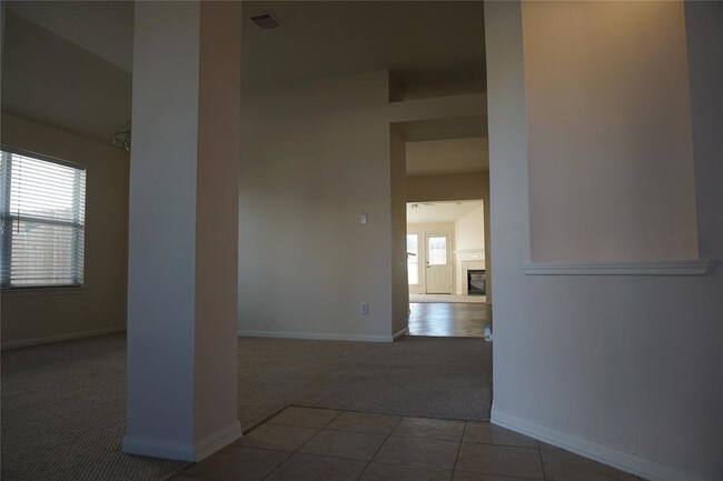 Building Photo - 1527 Chandler Park Ln