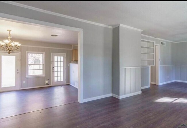Foto del edificio - 2801 Tryon Rd