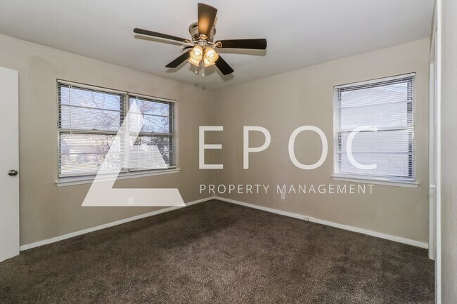 Foto del edificio - 1312 West Ln