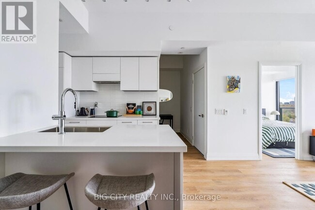 Building Photo - 36 Brentcliffe Rd