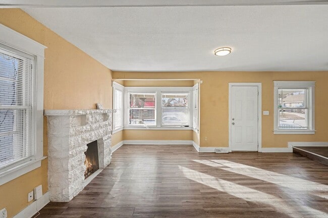 Building Photo - 3641 Indiana Ave