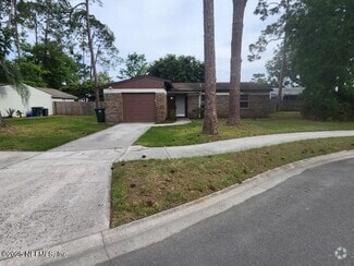 Building Photo - 11464 Pine Forest Ct