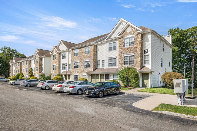 Building Photo - Amber Grove Apartments