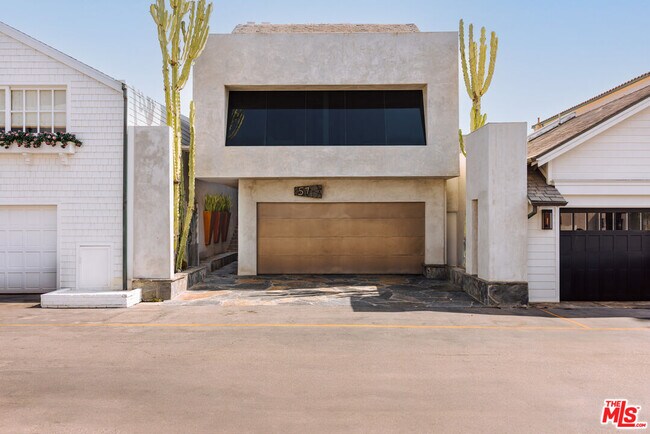 Foto del edificio - 23614 Malibu Colony Rd