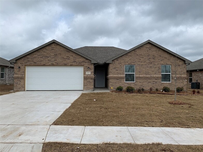 Foto principal - 3511 Brookstone Dr