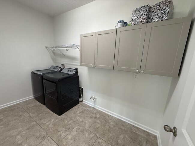 Foto del edificio - 2724 Westyn Cove Ln