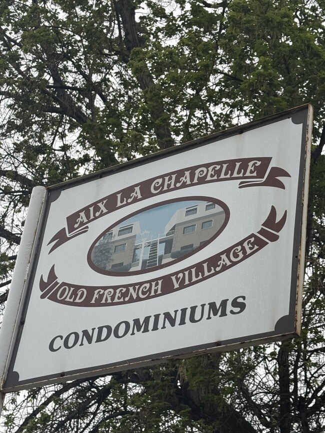 Building Photo - 2220 E Murray Holladay Rd