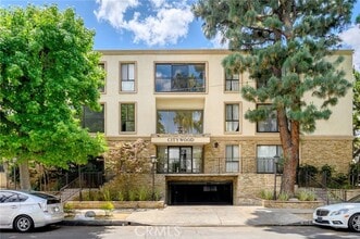 Building Photo - 15344 Weddington St