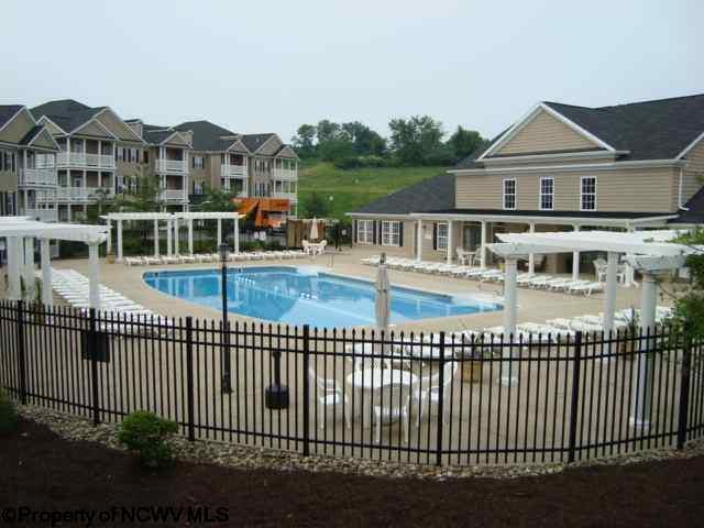 Building Photo - 2536 Suncrest Vlg