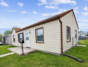 Building Photo - 26391 Academy St