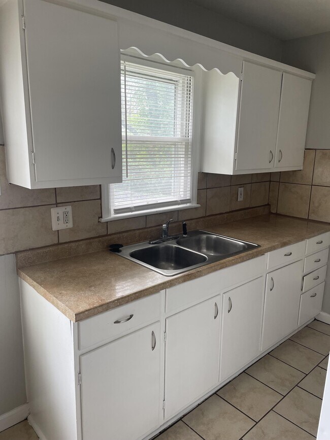 Foto del edificio - 8907 E 72nd St