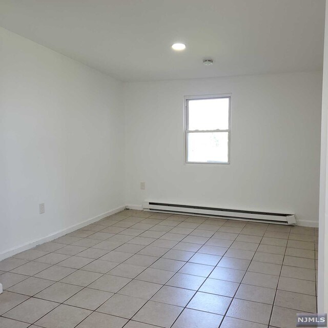 93 Dixon Ave, Paterson, NJ 07501 Room for Rent in Paterson, NJ