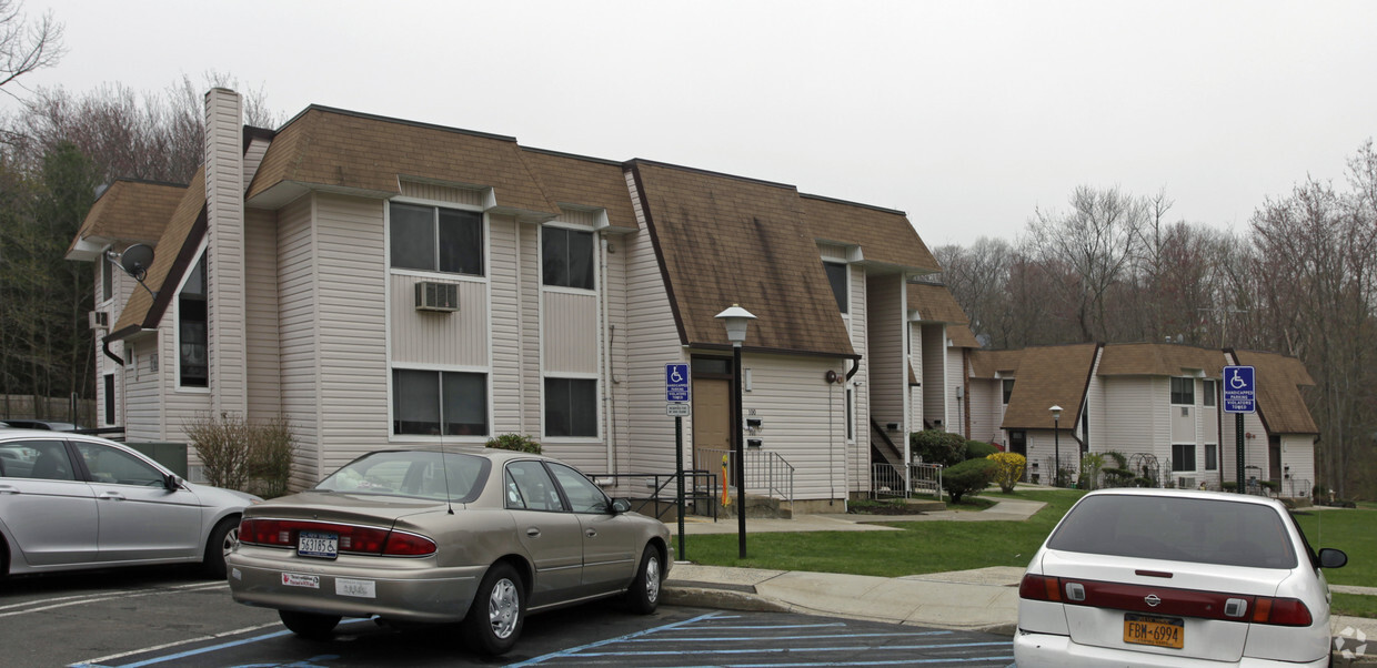 Primary Photo - Ramapo Housing