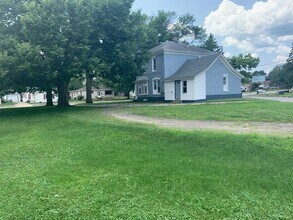 Building Photo - 2809 South Ave