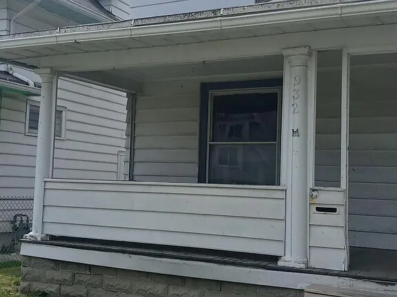 Building Photo - 932 Forsythe St