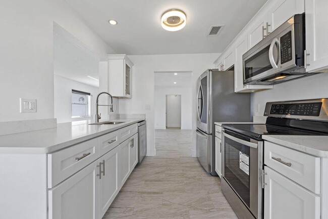 Foto del edificio - 1590 SW 14th Ave