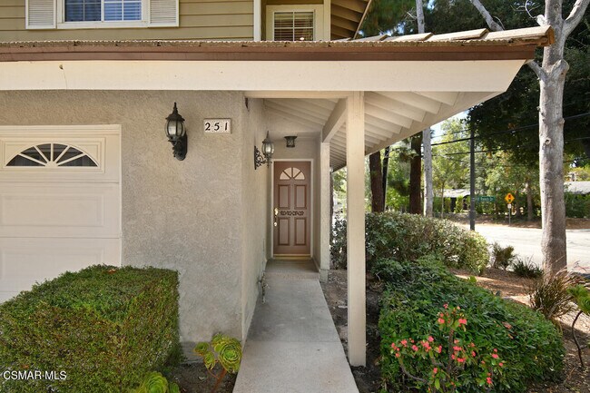 Foto del edificio - 251 Hill Ranch Dr